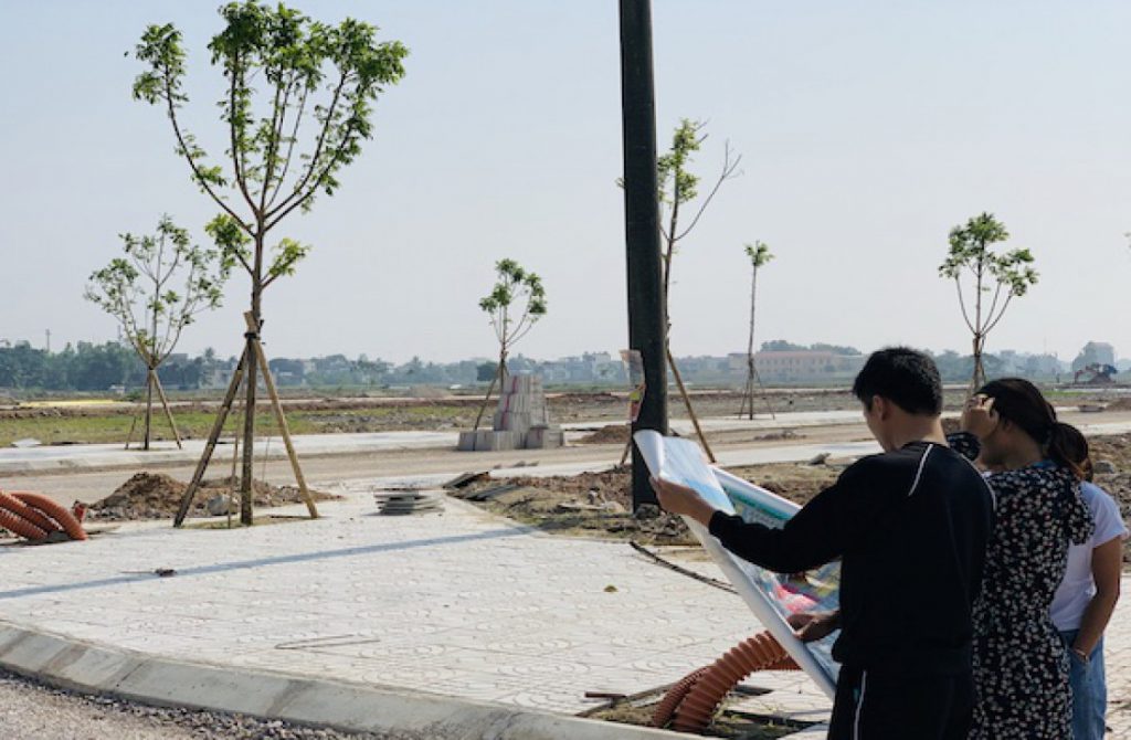 Tâm sự của một cựu môi giới đất: Người có trình độ thì không nên đi buôn đất để làm giàu