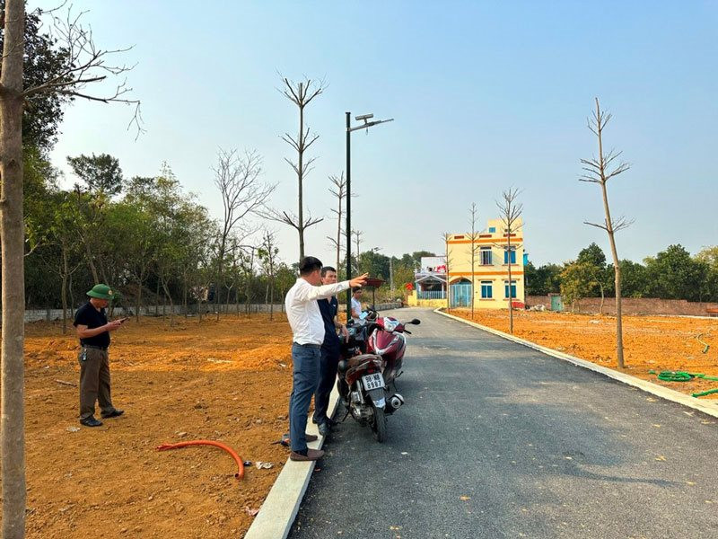 Một nhà đầu tư đang “ôm” khá nhiều tài sản bất động sản nhưng chưa bán ra được: “Có tiền tôi vẫn muốn đi mua đất”