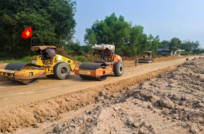 Còn thiếu hơn 4,3 triệu mét khối vật liệu san lấp phục vụ thi công các dự án trọng điểm tại Đồng Nai