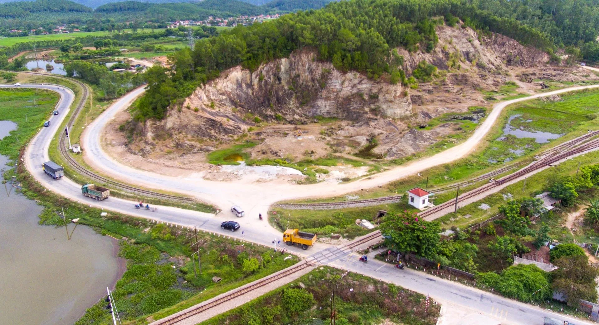 Tuyến đường sắt từng là con đường chiến lược trong kháng chiến, bị lãng quên gần 2 thập kỷ sắp được ‘hồi sinh’