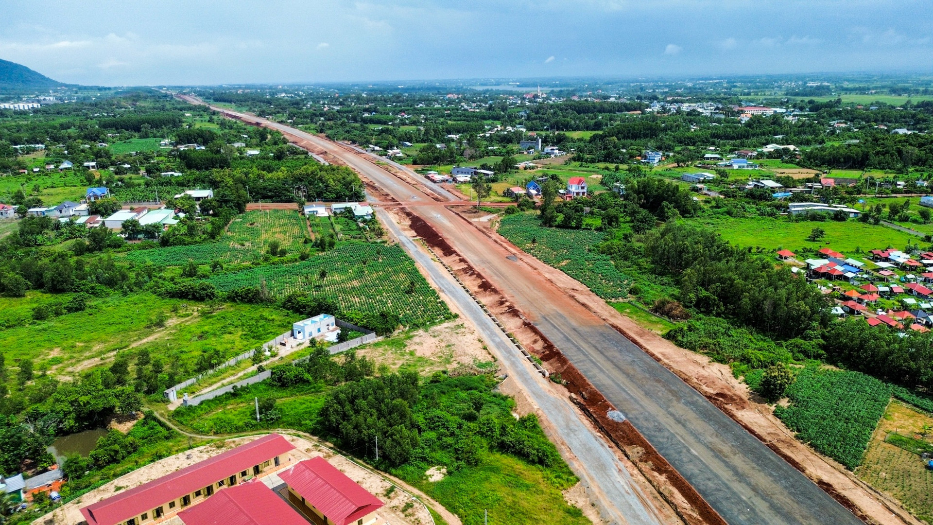 Hơn 300 trường hợp được ưu tiên mua nhà ở xã hội ở tỉnh giàu có của Việt Nam, chuyện gì đang xảy ra?
