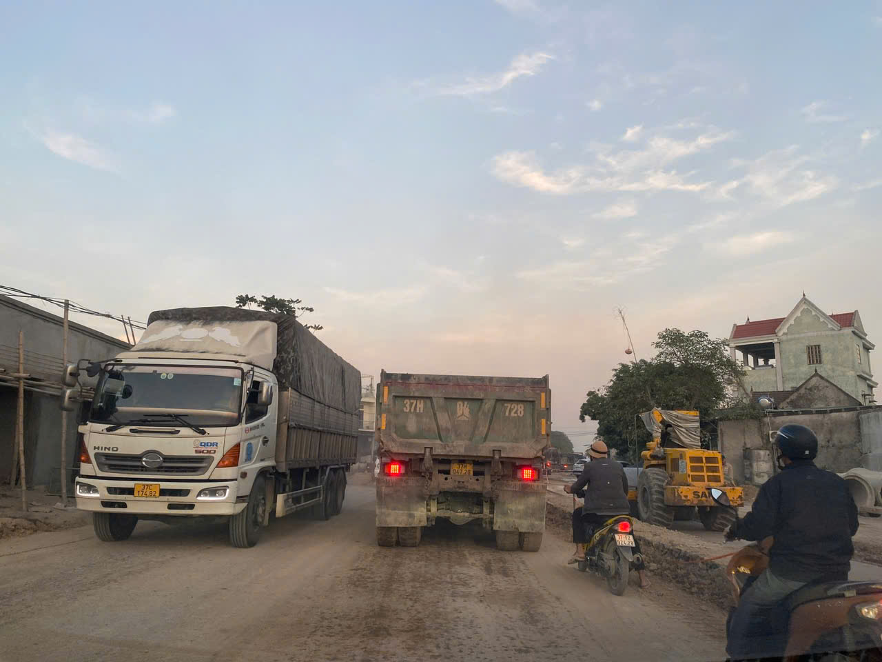 Người dân khổ sở vì dự án mở rộng quốc lộ nghìn tỷ nhiều lần lỡ hẹn