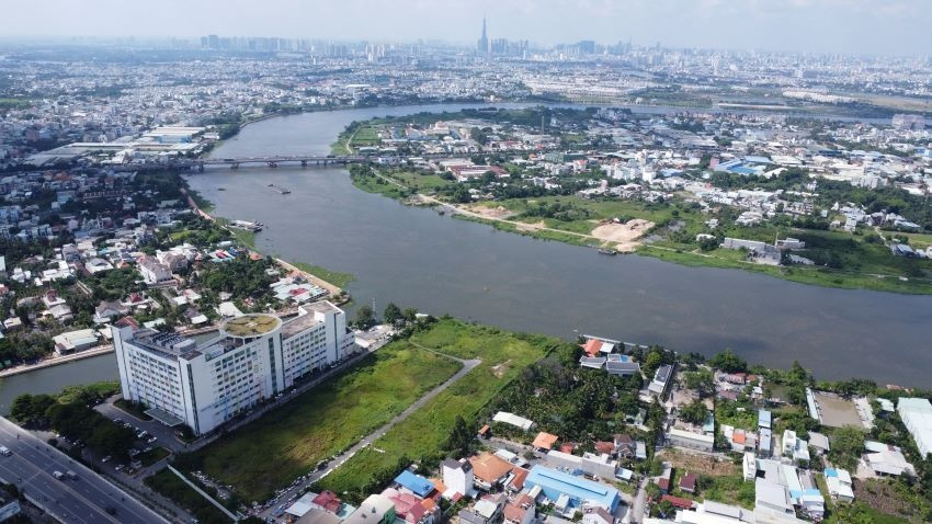Bình Dương làm 100km đường bộ đi qua 3 thành phố, 1 huyện và cụm 3 cảng sông