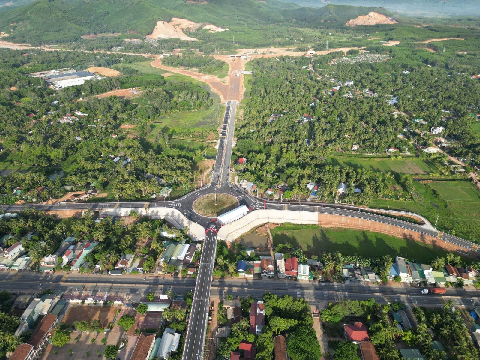 Đầu tư hơn 1.000 tỷ làm đường ven biển nối Bình Định và Quảng Ngãi