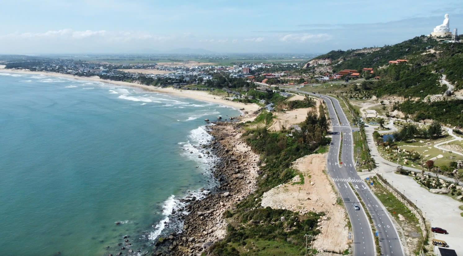 Bình Định sắp có tuyến đường ven biển mới dài 3km, kết nối với tỉnh sở hữu khu kinh tế lâu đời hàng đầu Việt Nam