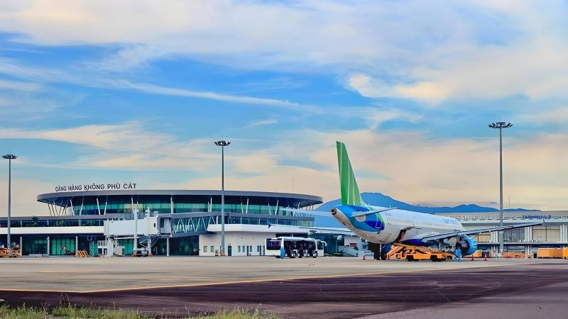 Giao hạn 10 tháng làm đường băng thứ 2 sân bay gần 60 tuổi do Mỹ xây dựng