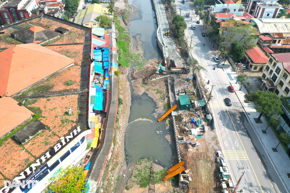 Ninh Bình lý giải vì sao 1km sông “tiêu tốn” 1.000 tỷ đồng