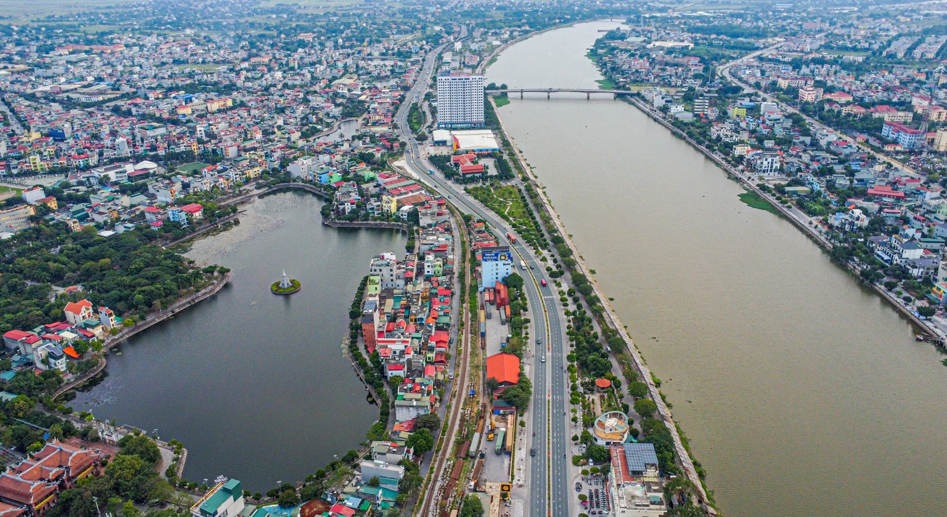 Hà Nam: Tạo điều kiện sớm đưa dự án Trường Đại học y dược Bạch Mai triển khai