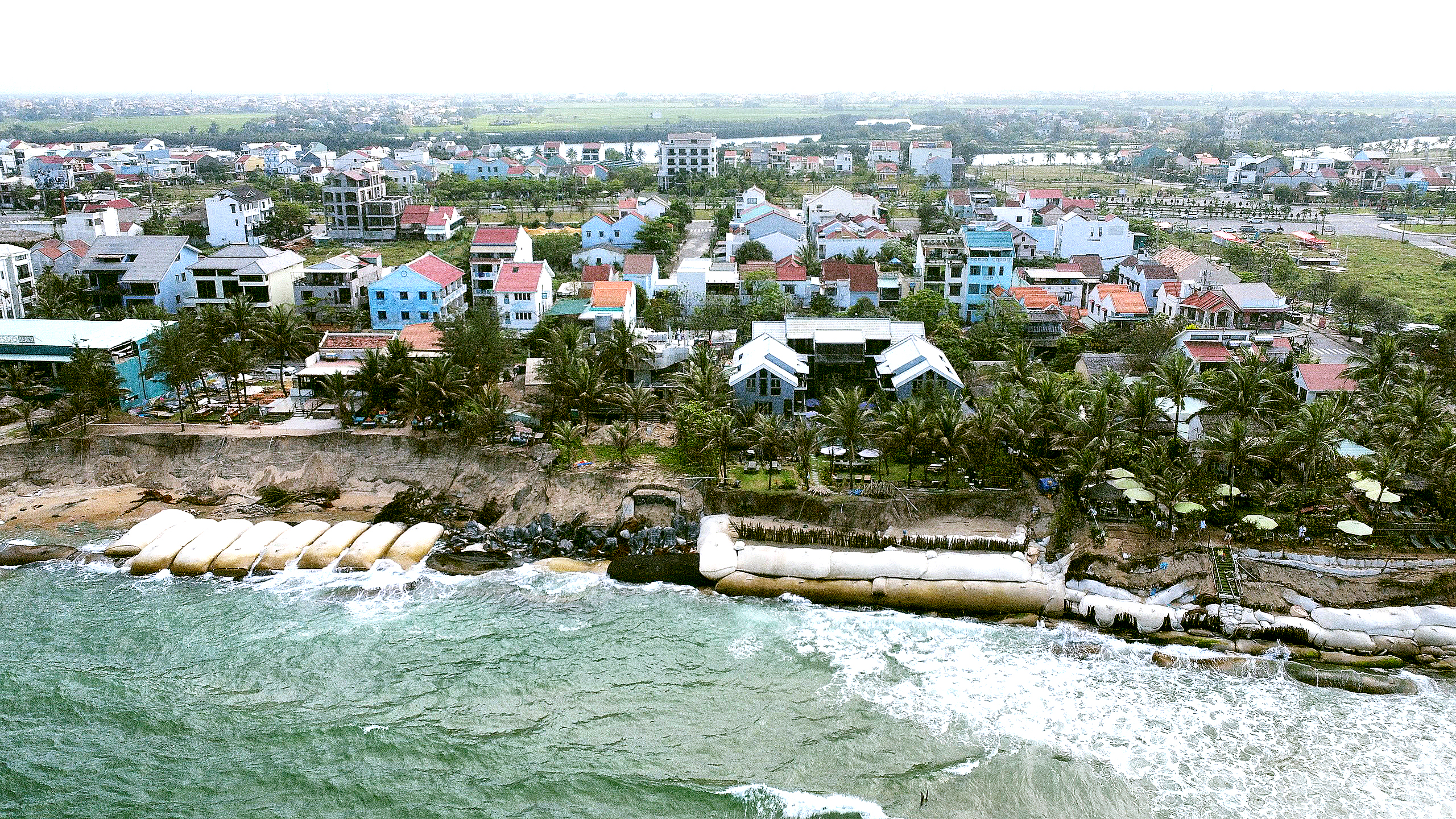 Quảng Nam xây đê ngầm 1.000 tỉ đồng cứu vệt resort 5 sao ở Hội An