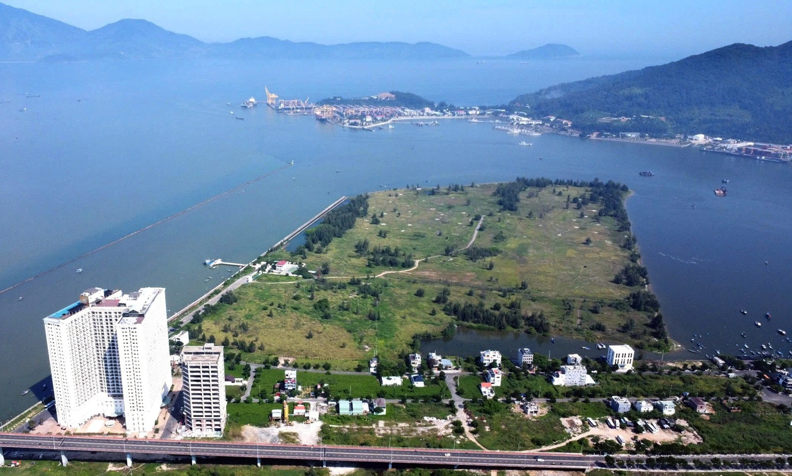 Khởi động nhiều dự án ‘khủng’ tại sông Hàn, vịnh Đà Nẵng