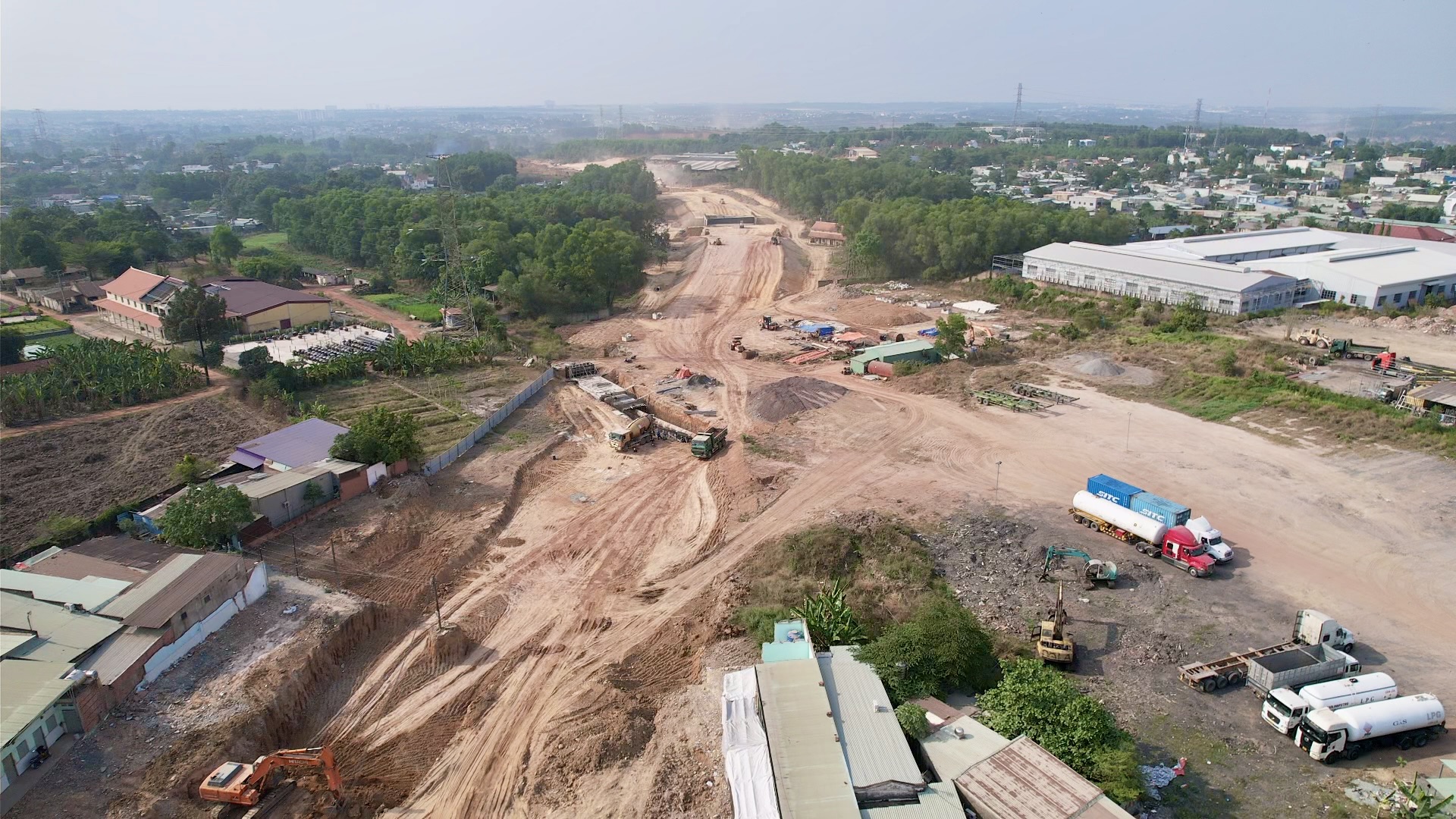 Nhiều nhà thầu bị nhắc nhở, cao tốc qua Đồng Nai hiện thi công ra sao?