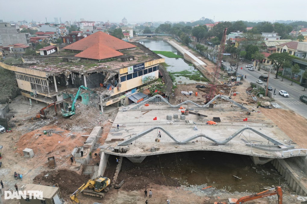 Phá bỏ một phần chợ Rồng nổi tiếng nhất Ninh Bình - 1 Phá bỏ một phần chợ Rồng nổi tiếng nhất Ninh Bình - 1