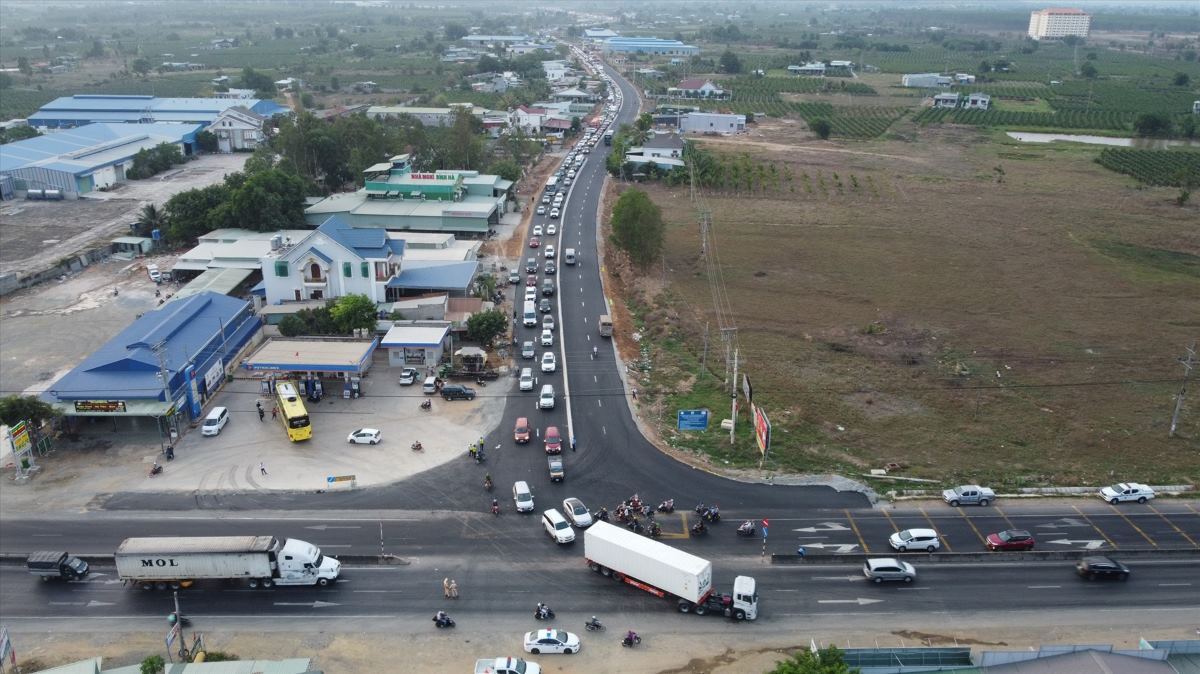 Tháng 4, xây cầu vượt QL1 nối cao tốc Phan Thiết – Dầu Giây