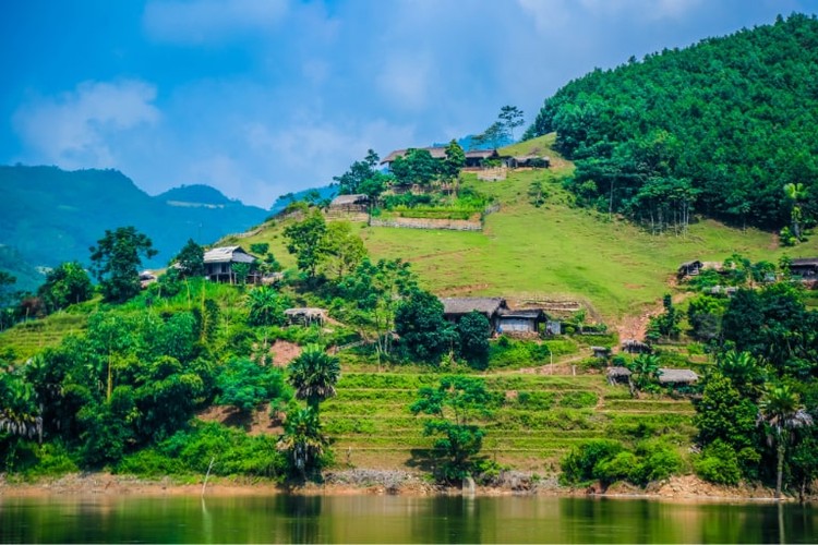 Hà Giang: Mở 2 gói thầu xây lắp thuộc 2 dự án quy hoạch, sắp xếp, bố trí ổn định dân cư tập trung