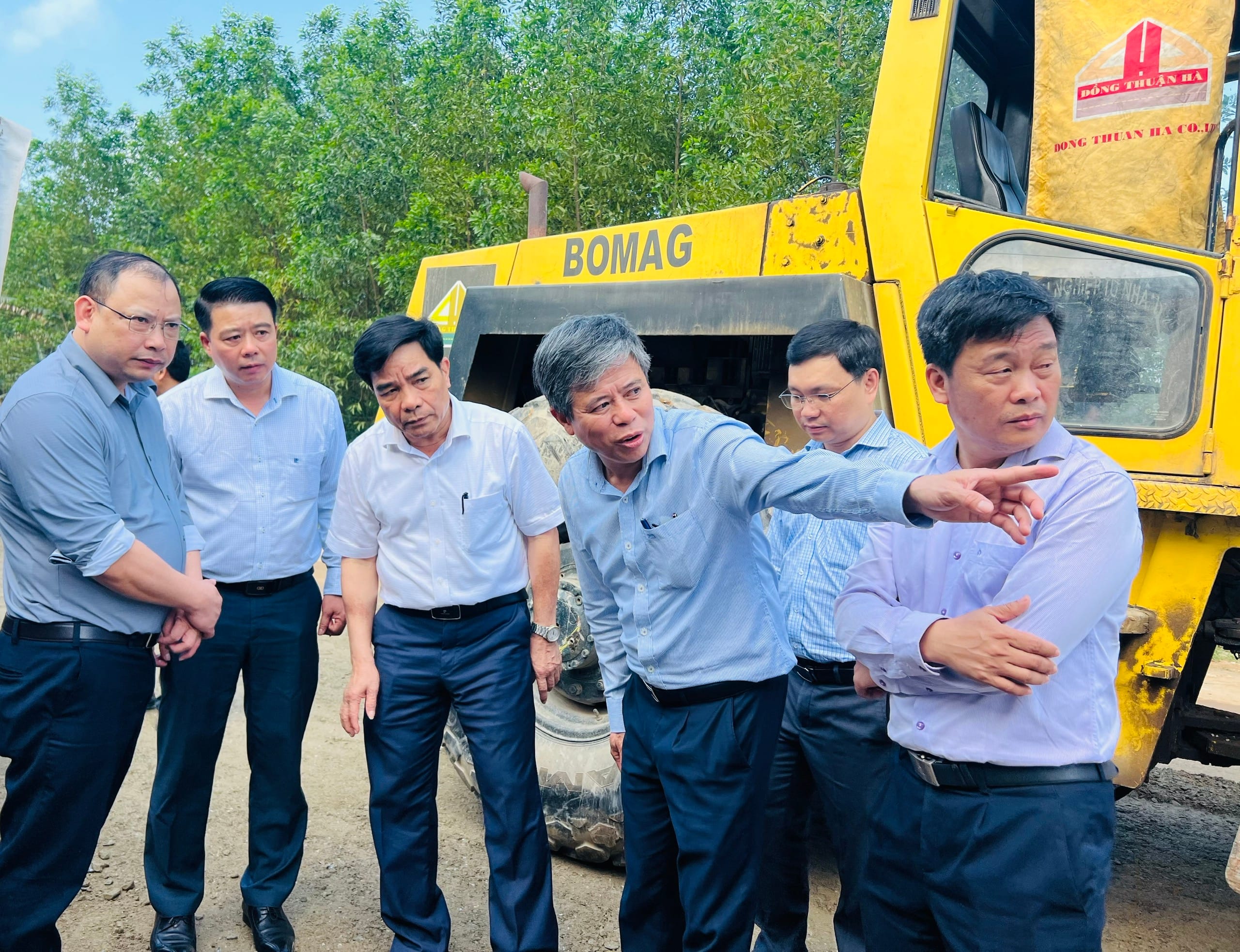 Quảng Nam: dự án cải tạo Quốc lộ 14E phải thi công “3 ca, 4 kíp”