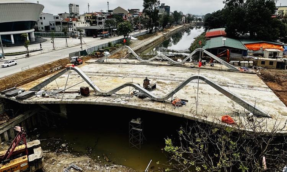 Ninh Bình: Cận cảnh cầu Chà Là trên 133 tỷ đồng dần hoàn thiện