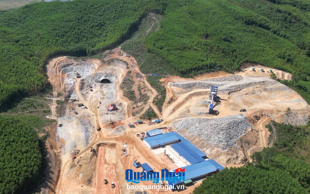 Hoàn thành cơ bản cao tốc Quảng Ngãi – Hoài Nhơn trong tháng 10/2025 – CafeLand.Vn