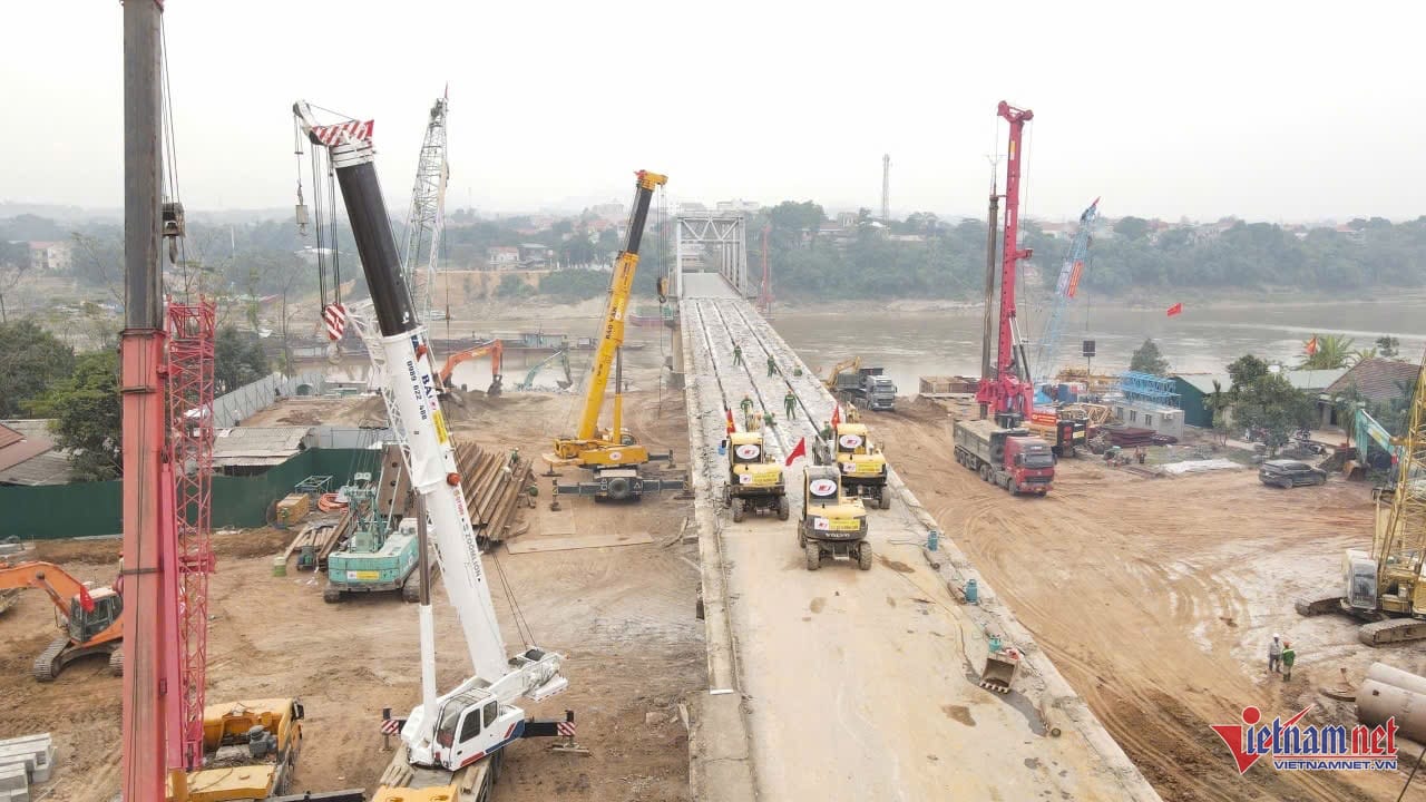 Dự kiến khánh thành cầu Phong Châu mới sau một năm khởi công