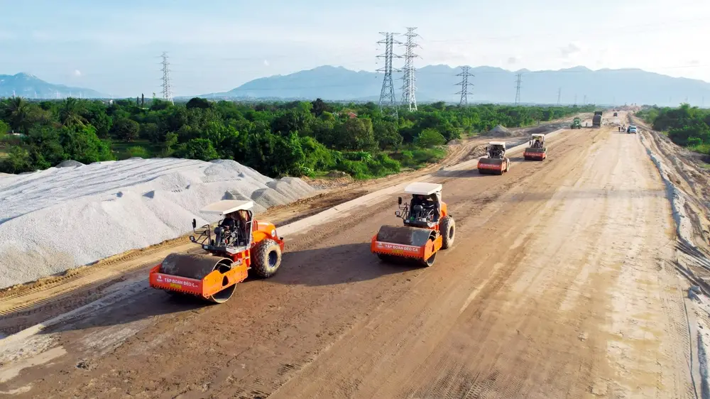 Tăng tốc hoàn thành tuyến cao tốc Quảng Ngãi-Hoài Nhơn trong năm 2025