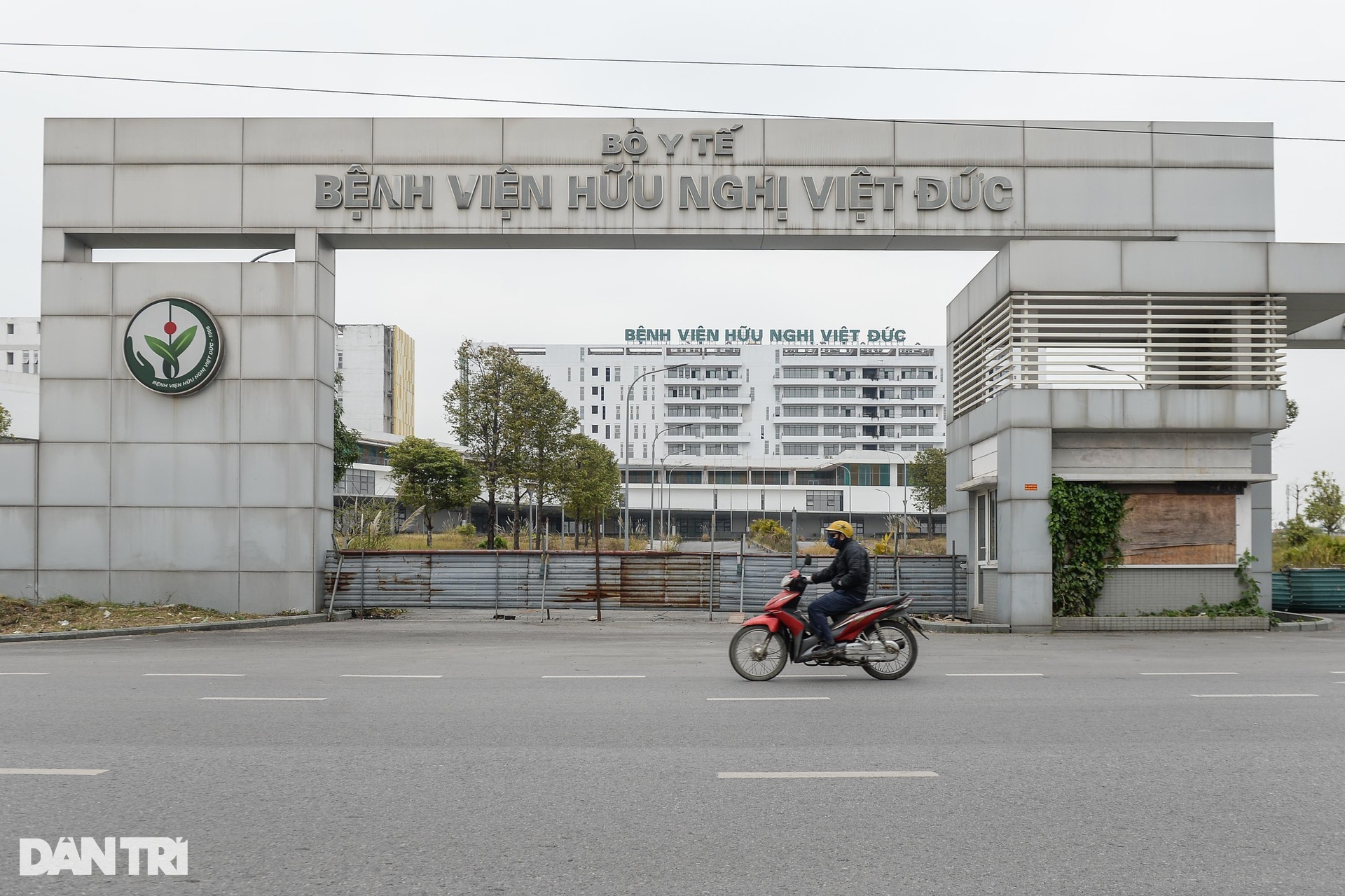 Khi nào 2 bệnh viện nghìn tỷ bị bỏ hoang sẽ đi vào hoạt động? - 1 Khi nào 2 bệnh viện nghìn tỷ bị bỏ hoang sẽ đi vào hoạt động? - 1
