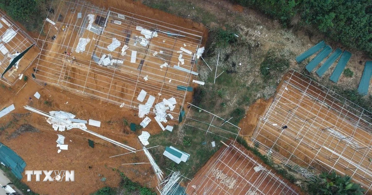 Phú Thọ: Tháo dỡ công trình trái phép tại dự án đường dây 500KV Lào Cai-Vĩnh Yên