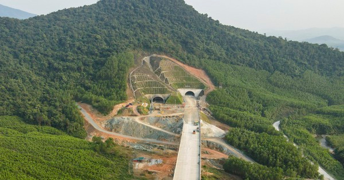 Tiến độ tuyến cao tốc 55km hơn 12.500 tỷ do Liên danh Sơn Hải làm chủ đầu tư trước ngày hoàn thành