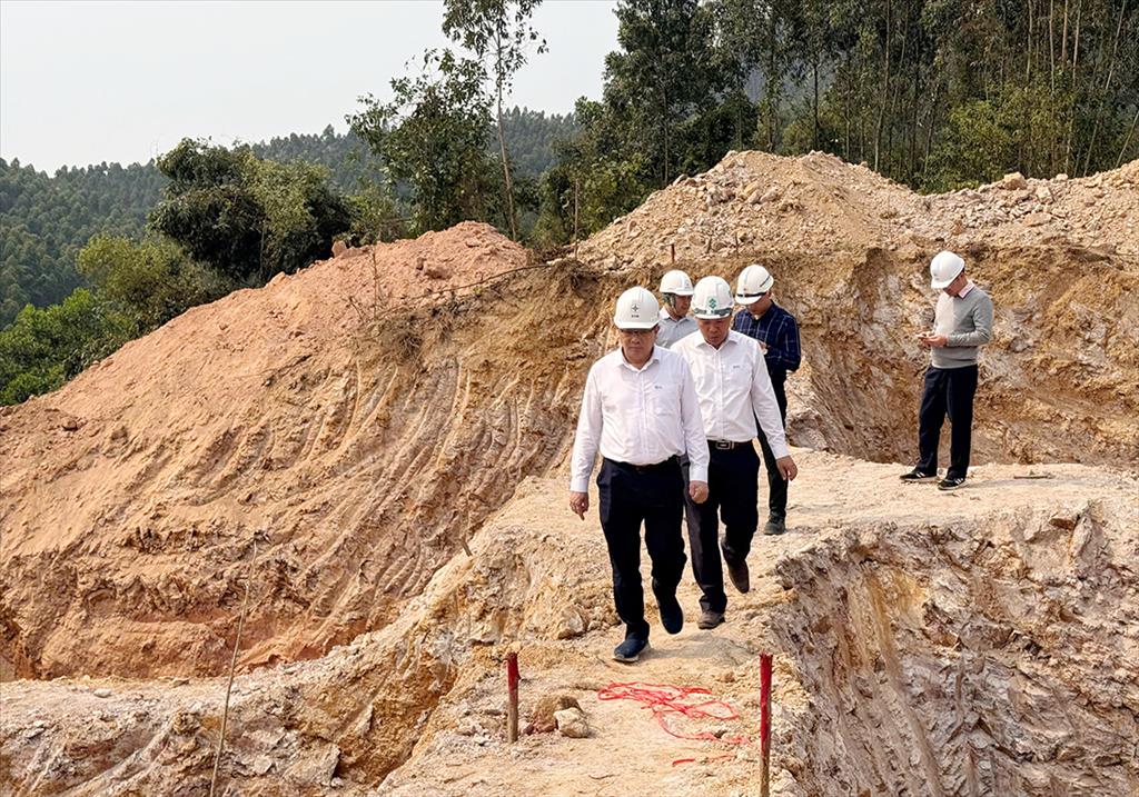 Phú Thọ tháo dỡ công trình trục lợi dự án đường dây 500kV Lào Cai – Vĩnh Yên