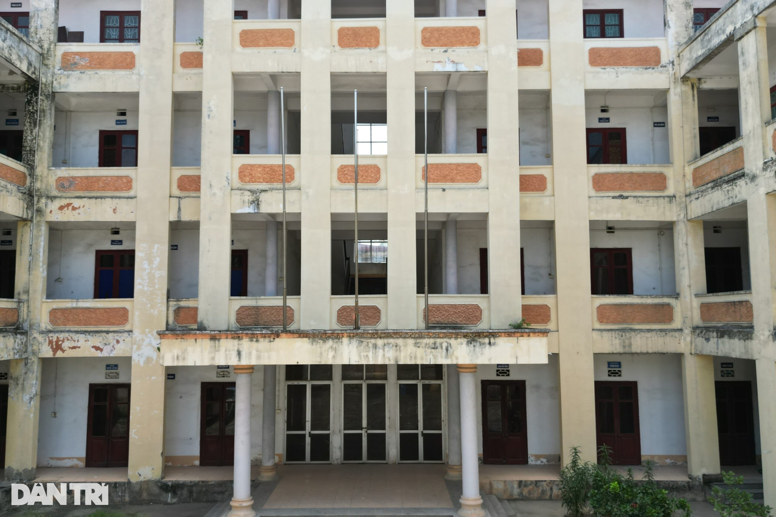 Loạt trụ sở công bỏ hoang, chưa được định đoạt số phận ở Ninh Bình - 8