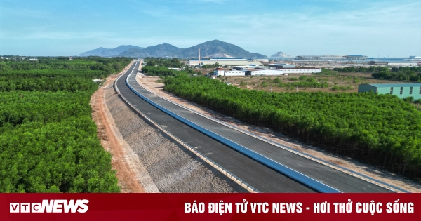 Cận cảnh 19,5km cao tốc Biên Hoà – Vũng Tàu sắp thông xe kỹ thuật dịp 30/4