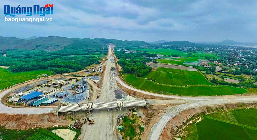 Đẩy nhanh tiến độ thi công dự án cao tốc Quảng Ngãi – Hoài Nhơn