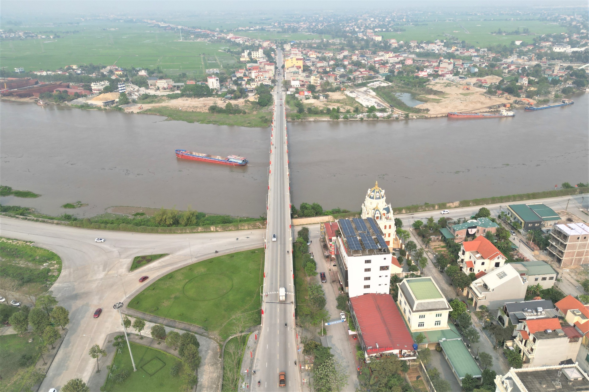 Những cây cầu vượt sông nối Ninh Bình - Nam Định sau 3 thập kỷ chia tách - 4 Những cây cầu vượt sông nối Ninh Bình - Nam Định sau 3 thập kỷ chia tách - 4