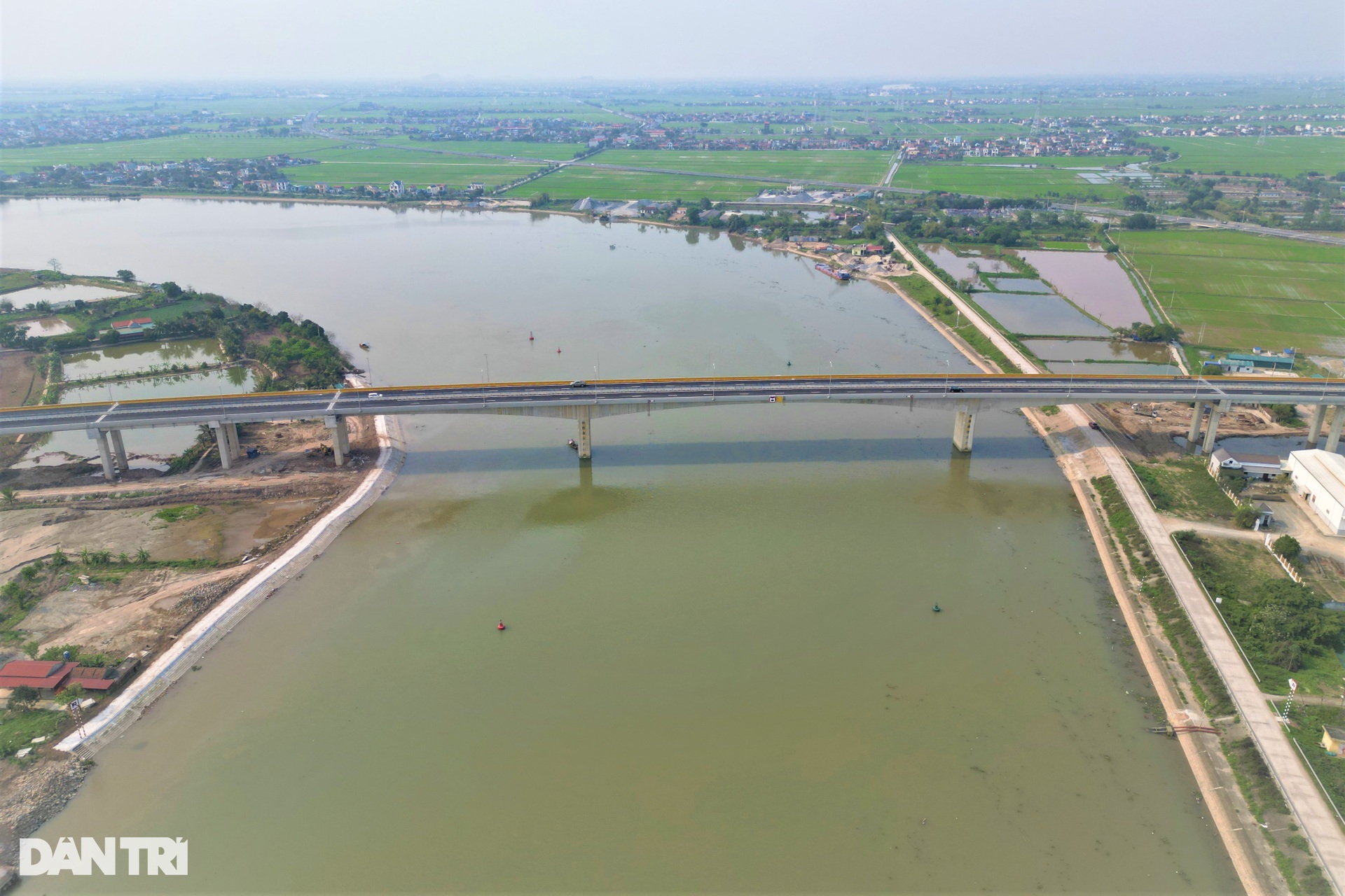 Những cây cầu vượt sông nối Ninh Bình - Nam Định sau 3 thập kỷ chia tách - 11 Những cây cầu vượt sông nối Ninh Bình - Nam Định sau 3 thập kỷ chia tách - 11