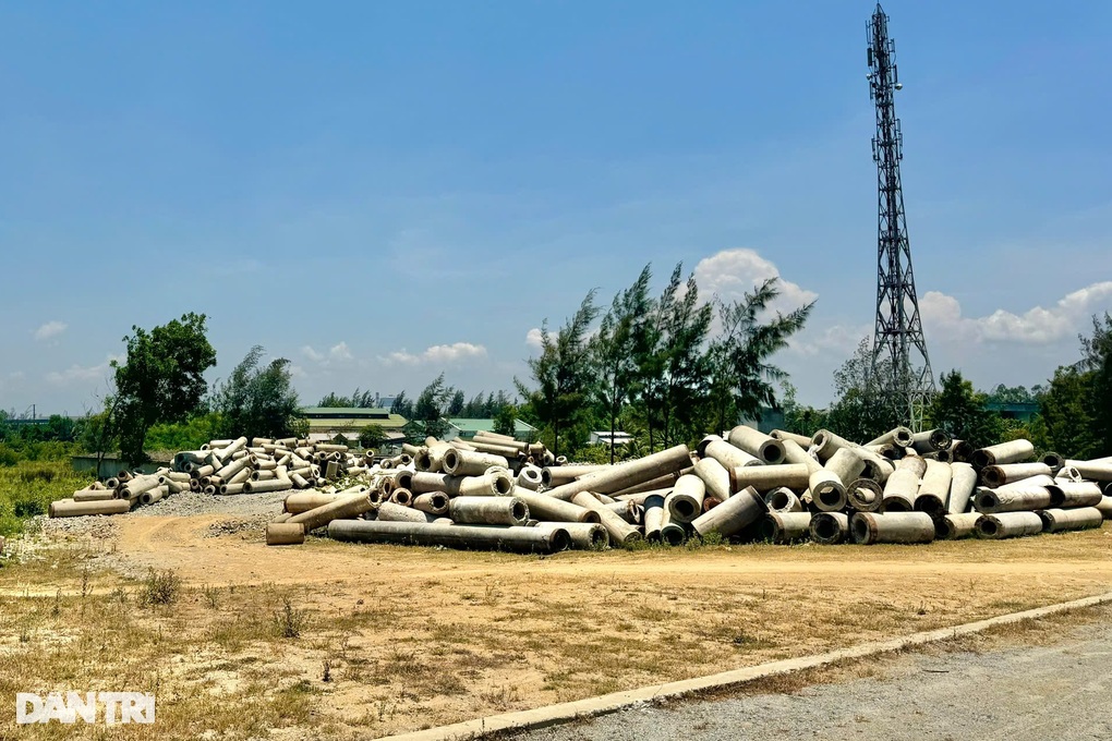 Tuyến đường 63 tỷ đồng làm 10 năm chưa xong vì vướng đường ống xăng dầu - 3 Tuyến đường 63 tỷ đồng làm 10 năm chưa xong vì vướng đường ống xăng dầu - 3