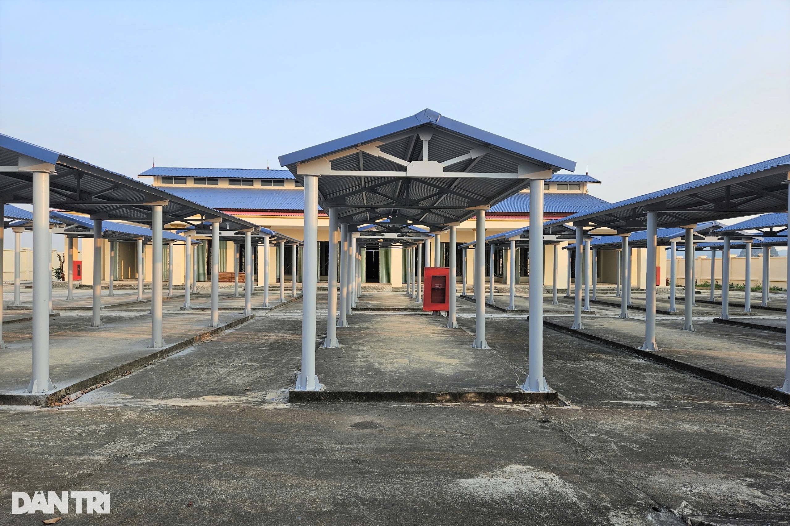 Rót thêm tiền cứu vãn chợ tiền tỷ 8 năm chưa họp một lần - 3