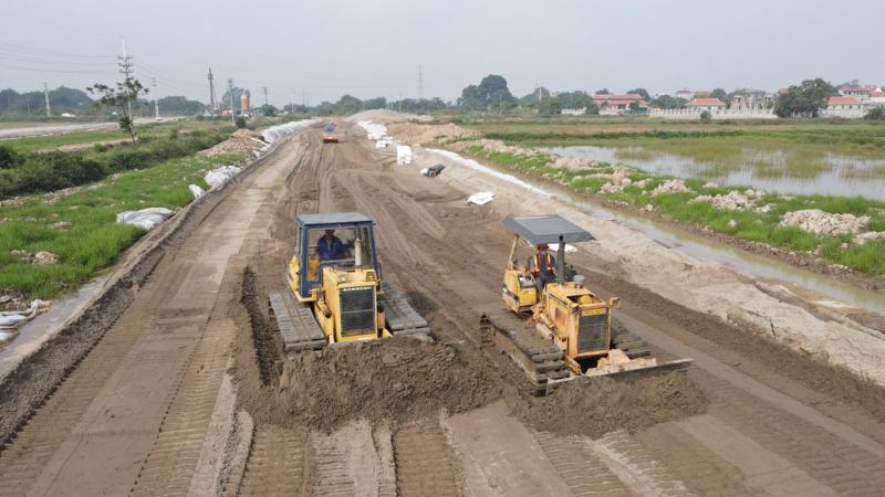 Nhà thầu ký cam kết hoàn thành 2 dự án trọng điểm tại Đồng Nai trong tháng 12/2025