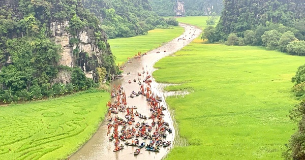 Hơn 485.000 lượt du khách đến với Tuần Du lịch Ninh Bình
