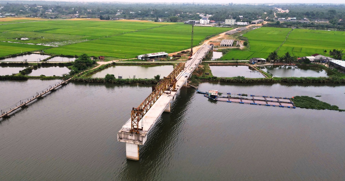 Những cây cầu trăm tỉ ‘treo’ dai dẳng