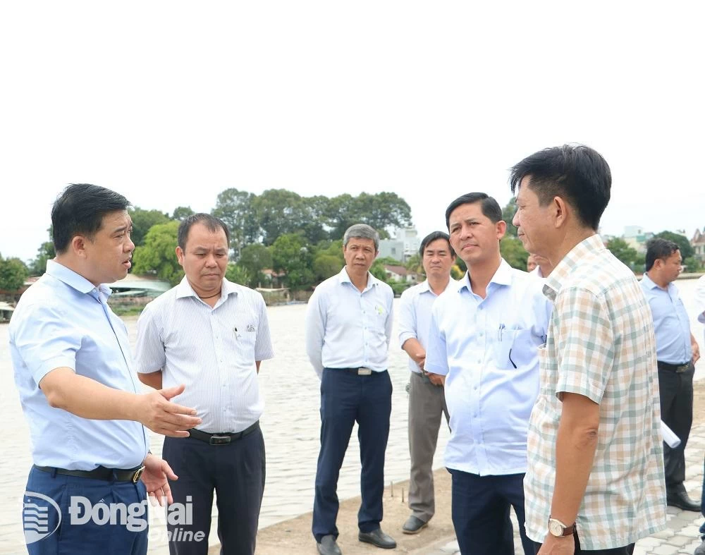 Nghiên cứu lại thiết kế các dự án kè gia cố bờ sông Đồng Nai