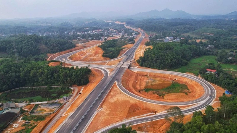 Điều chỉnh chủ trương đầu tư dự án cao tốc Tuyên Quang-Hà Giang