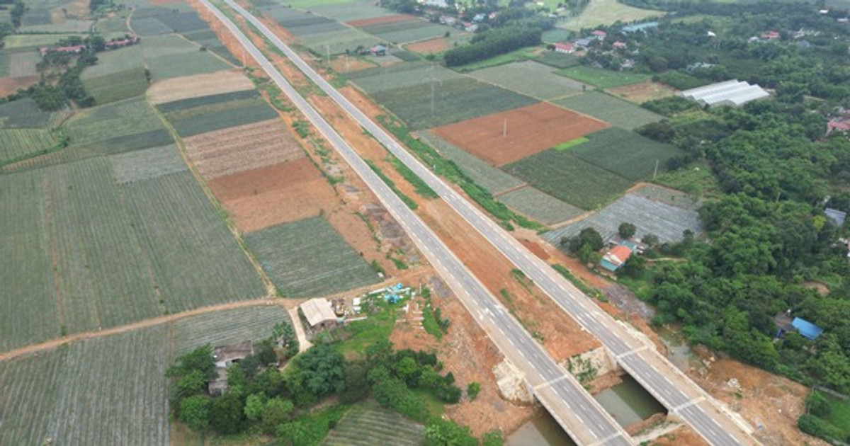 Đại lộ 2.000 tỷ đẹp như cao tốc tại tỉnh là đế đô đầu tiên của Việt Nam vừa được đặt tên