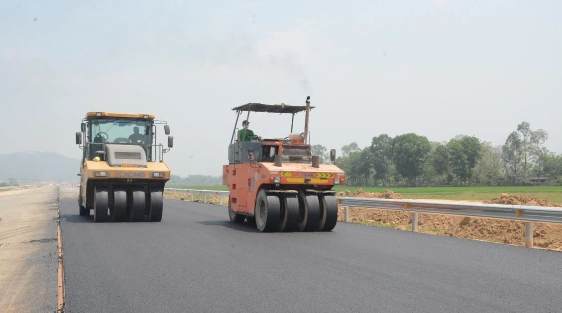 Chậm tiến độ nhiều Dự án cao tốc Bắc-Nam, hệ thống điều hành giao thông