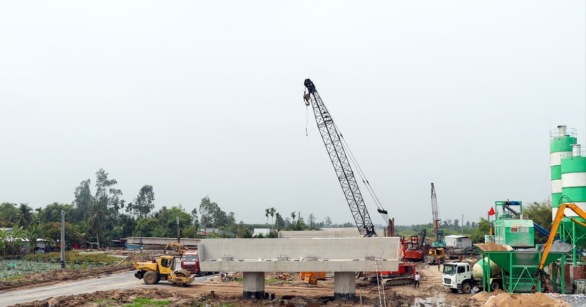 Tỉnh Hậu Giang điều chỉnh tiến độ tổng thể cao tốc trục ngang ĐBSCL qua địa bàn tỉnh