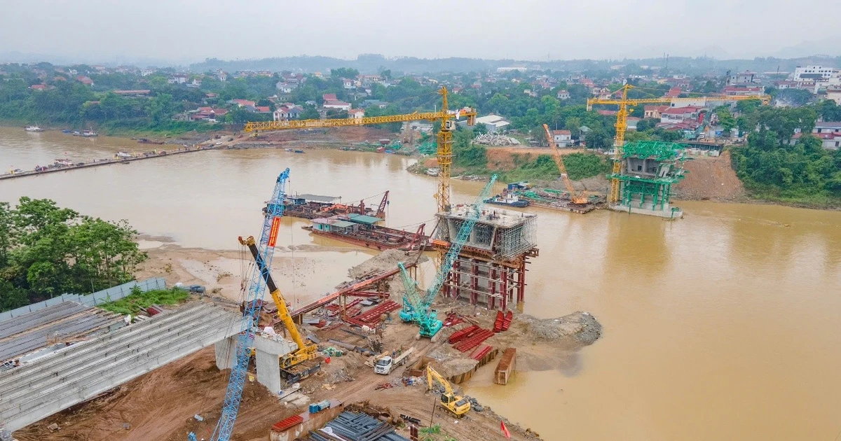 Cầu Phong Châu mới: Nhiều hạng mục rút ngắn tiến độ, về đích đầu tháng Mười