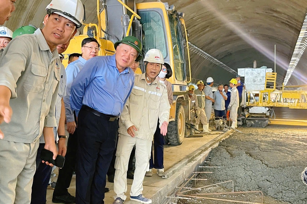 Phó Thủ tướng chỉ đạo đẩy nhanh tiến độ cao tốc Bắc - Nam qua Bình Định - 1 Phó Thủ tướng chỉ đạo đẩy nhanh tiến độ cao tốc Bắc - Nam qua Bình Định - 1